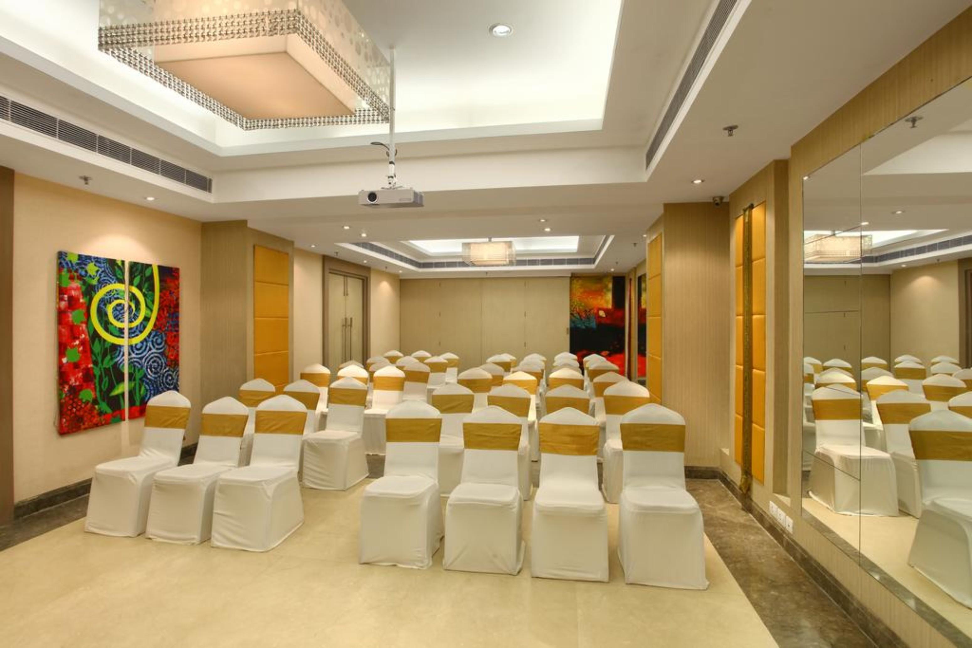 The Ashtan Sarovar Portico Új-Delhi Kültér fotó