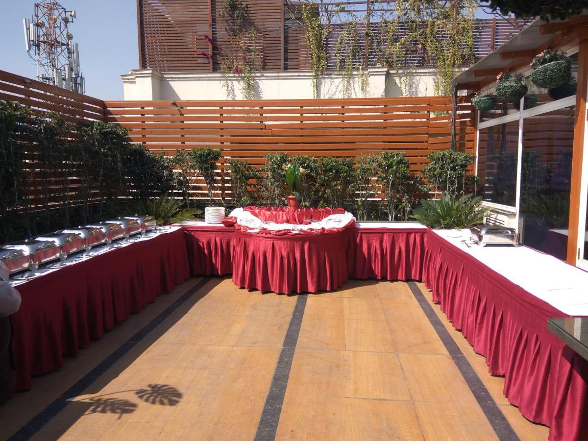 The Ashtan Sarovar Portico Új-Delhi Kültér fotó